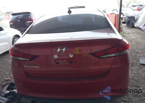 2018 Hyundai Elantra Sel z USA, uszkodzony, nr VIN 5NPD84LF2JH317574